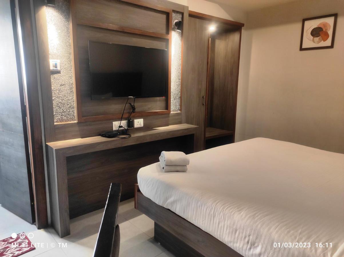Hotel K79 Jamshedpur Bagian luar foto