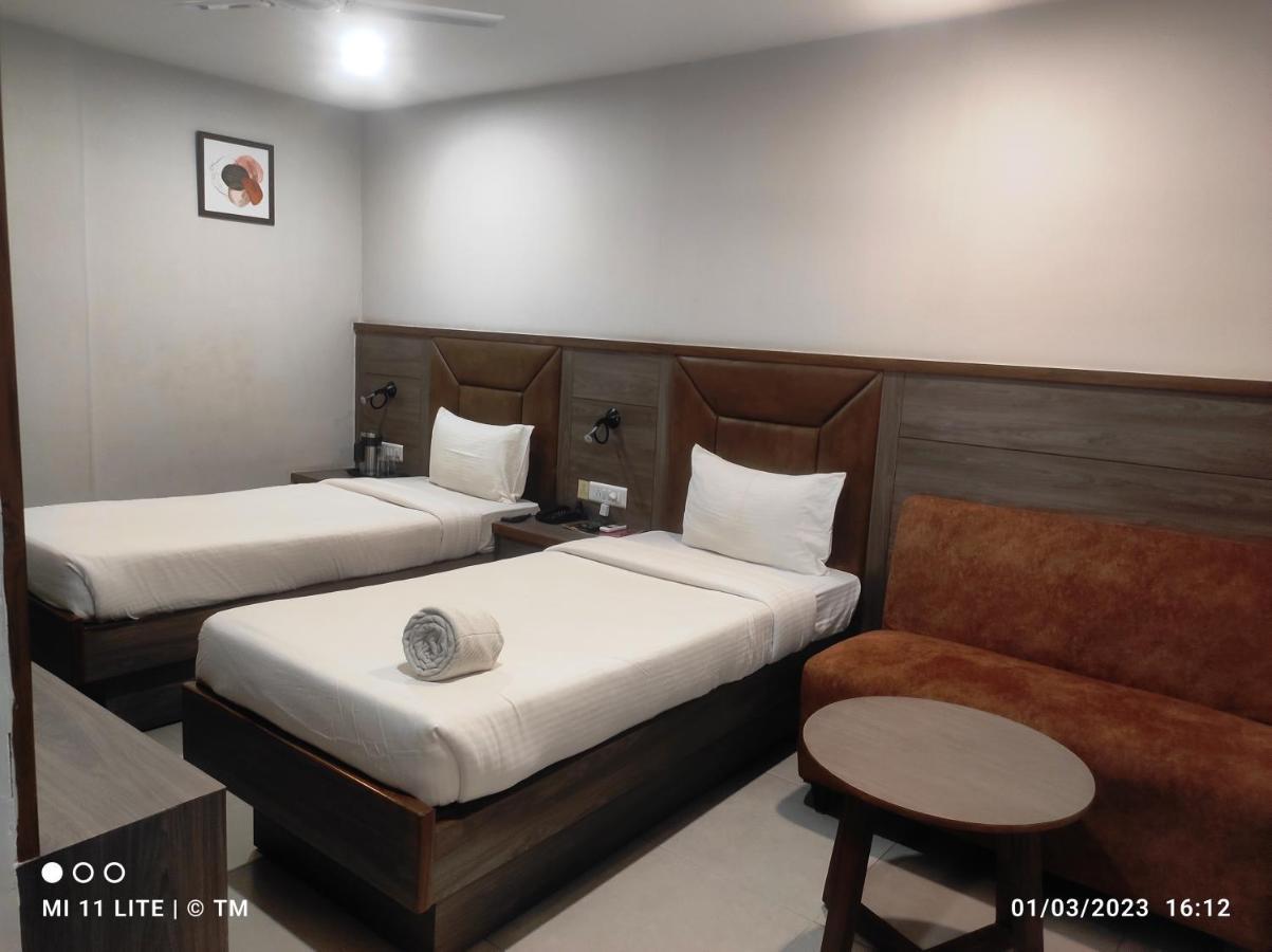 Hotel K79 Jamshedpur Bagian luar foto