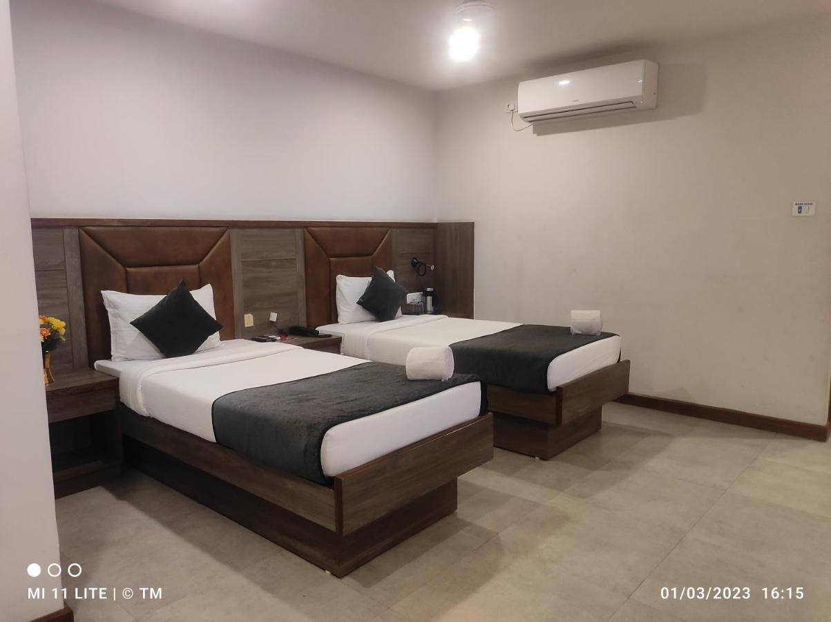 Hotel K79 Jamshedpur Bagian luar foto
