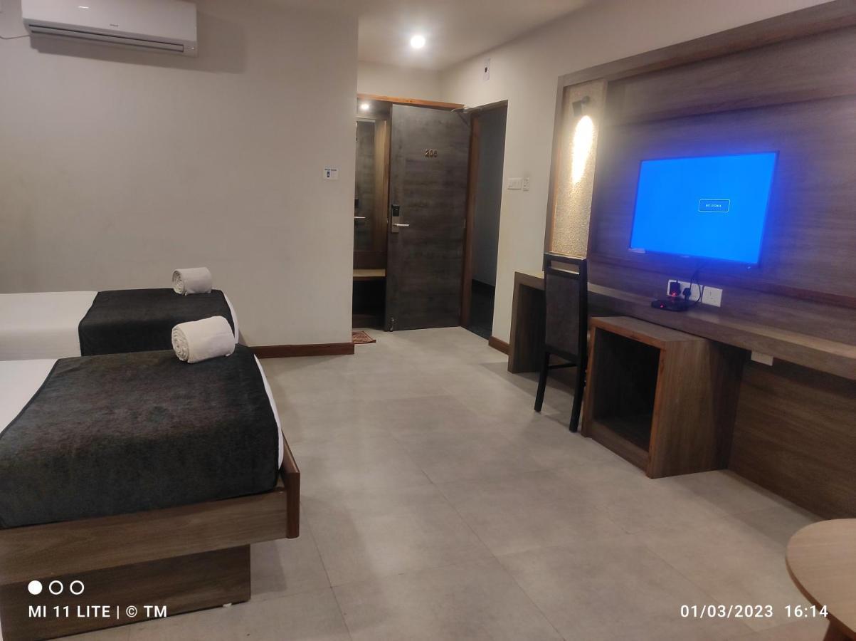 Hotel K79 Jamshedpur Bagian luar foto