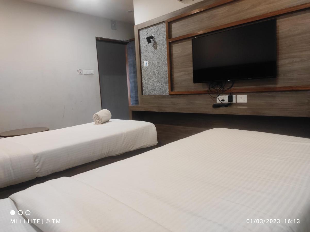Hotel K79 Jamshedpur Bagian luar foto