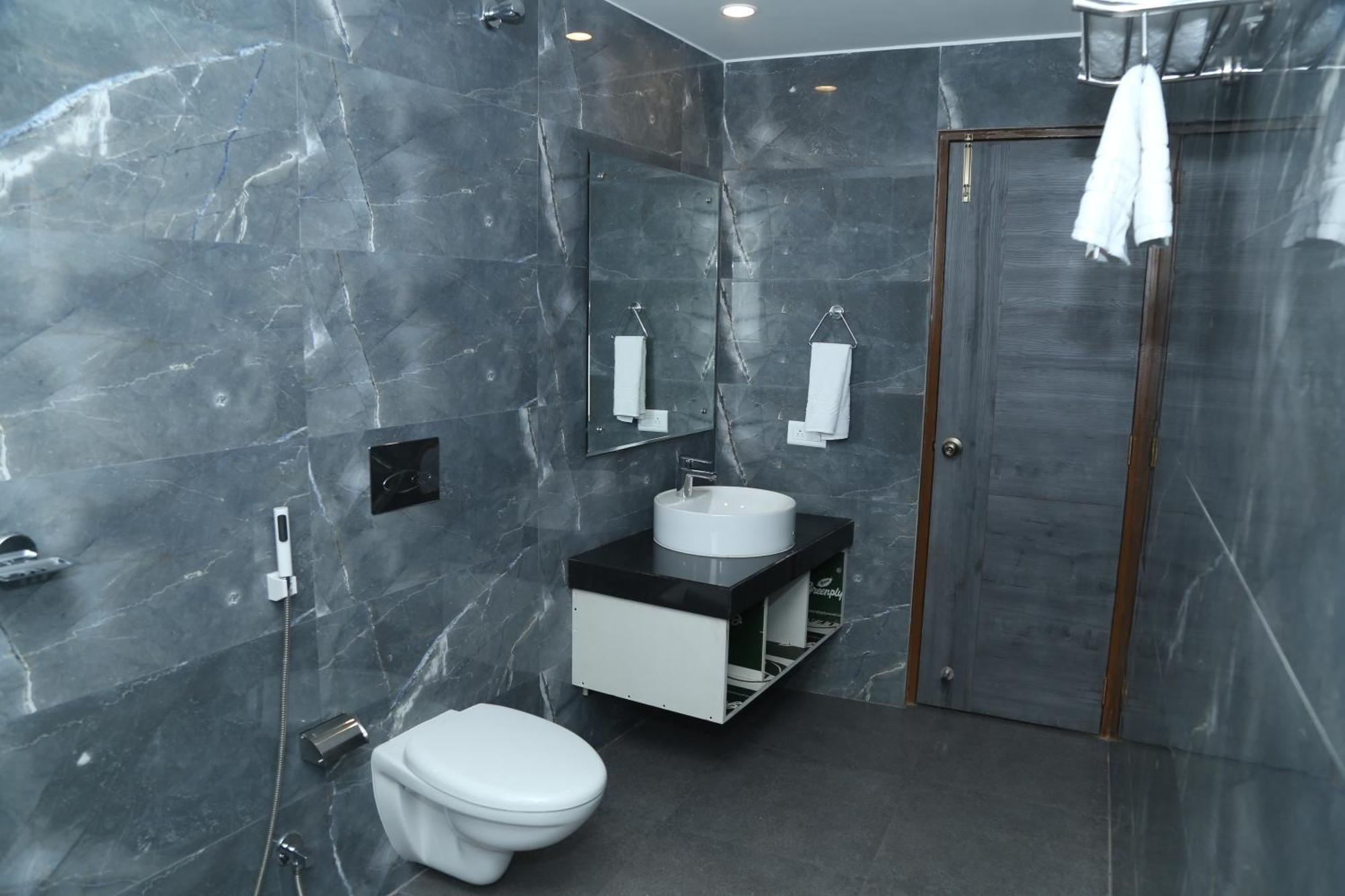 Hotel K79 Jamshedpur Bagian luar foto