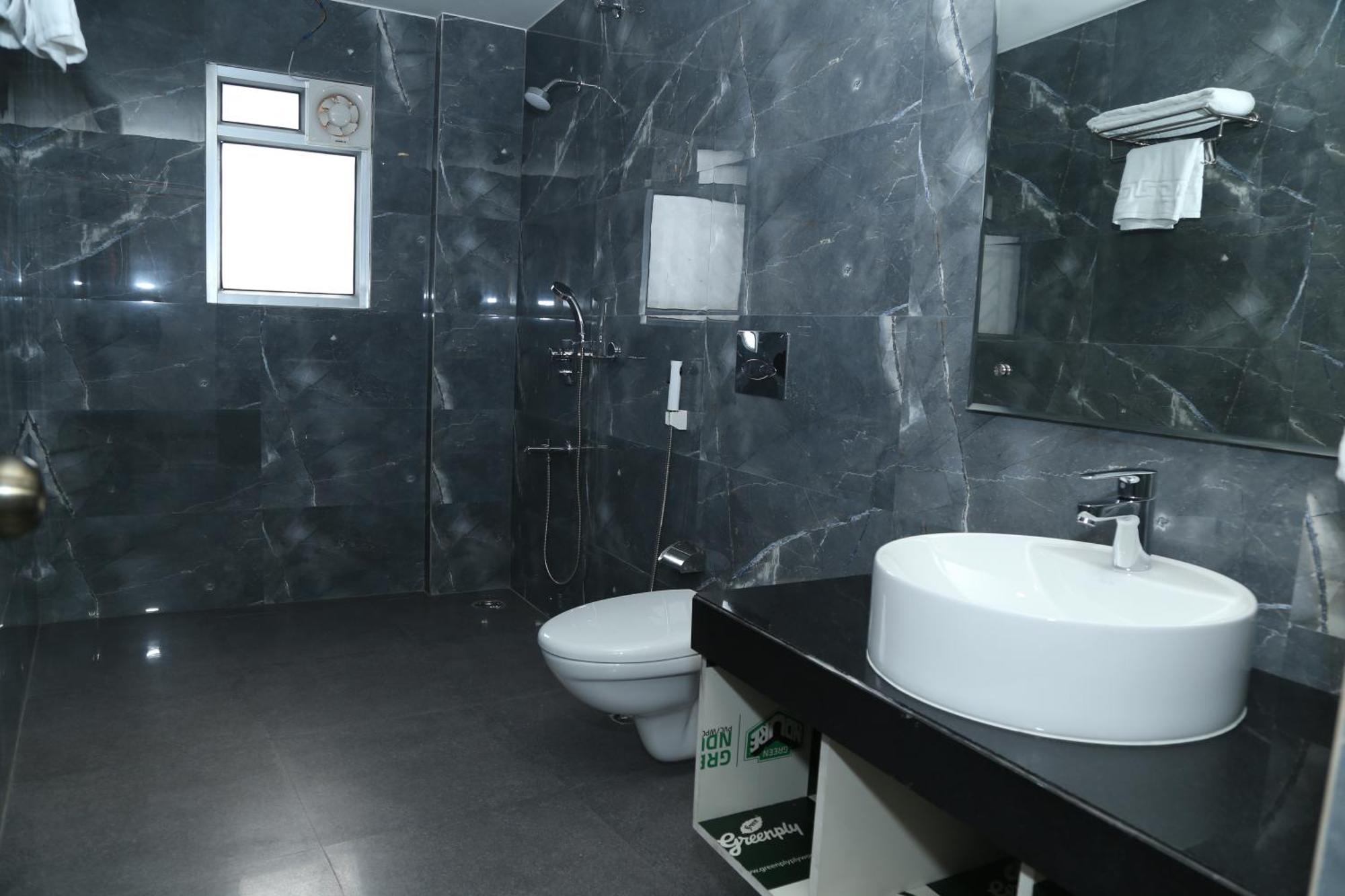 Hotel K79 Jamshedpur Bagian luar foto